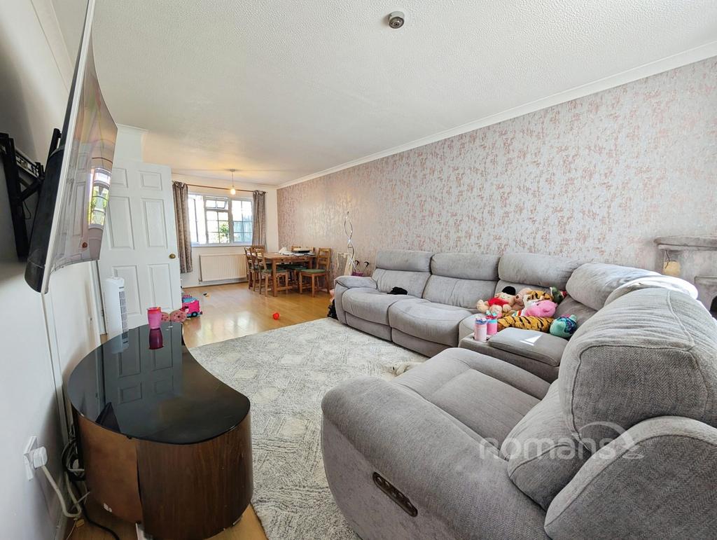 House in Reading, Earley - View 4