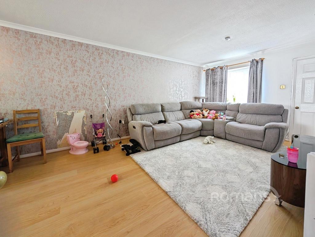 House in Reading, Earley - View 3