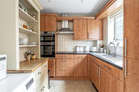 2 bedroom retirement property for sale, EPSOM ROAD, LEATHERHEAD, KT22