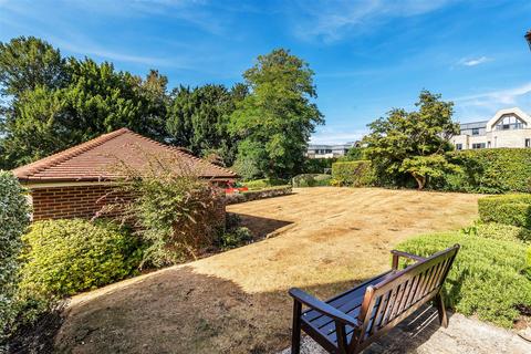 2 bedroom retirement property for sale, EPSOM ROAD, LEATHERHEAD, KT22