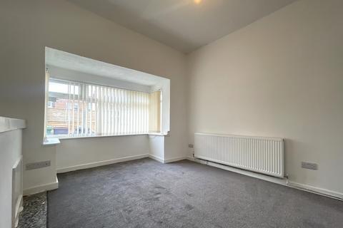 2 bedroom semi-detached house to rent, Tulketh Street, Southport PR8