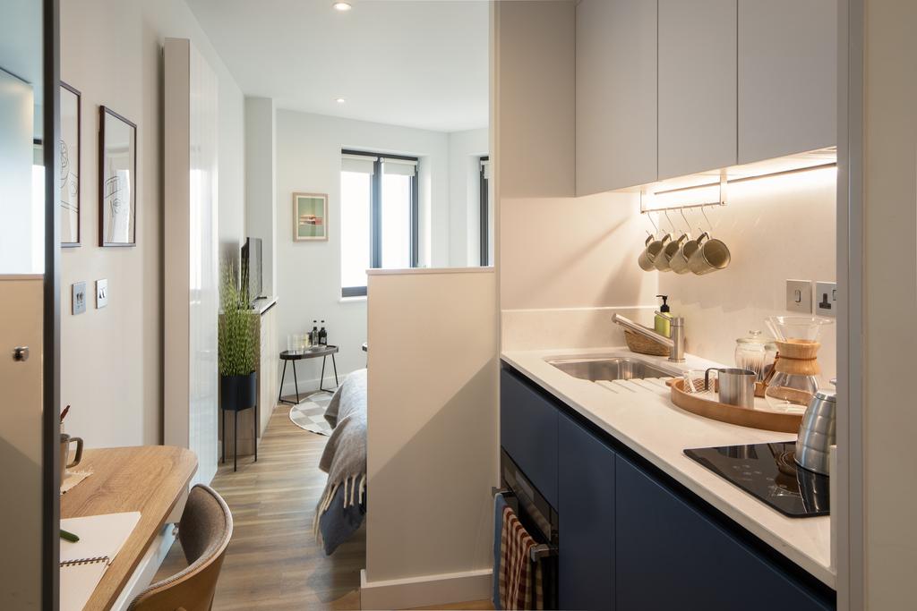 Apartment in Croydon - View 5