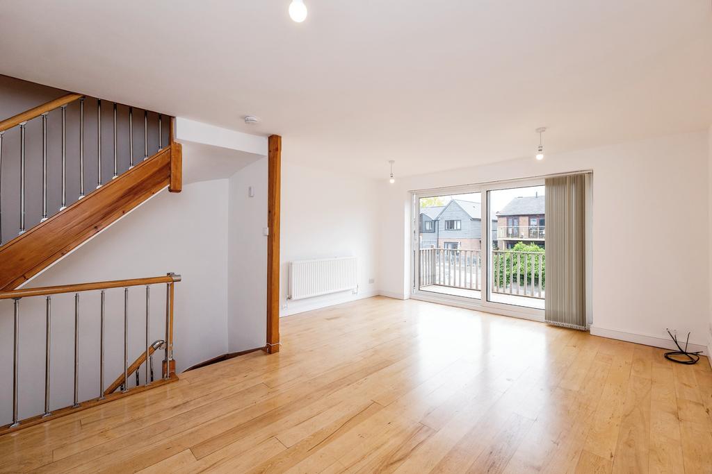 House in Nottingham, The Meadows - View 3