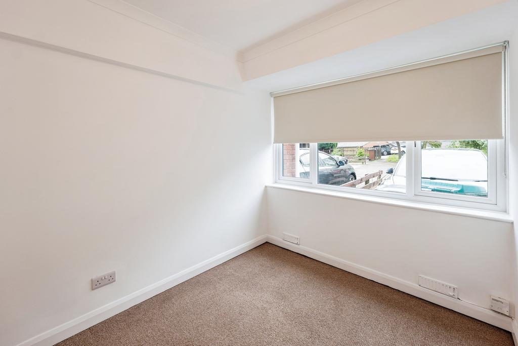 House in Nottingham, The Meadows - View 5
