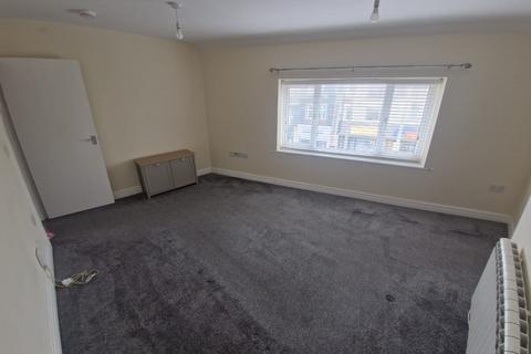 2 bedroom flat to rent, Red Bank Road, Bispham, Blackpool, FY2
