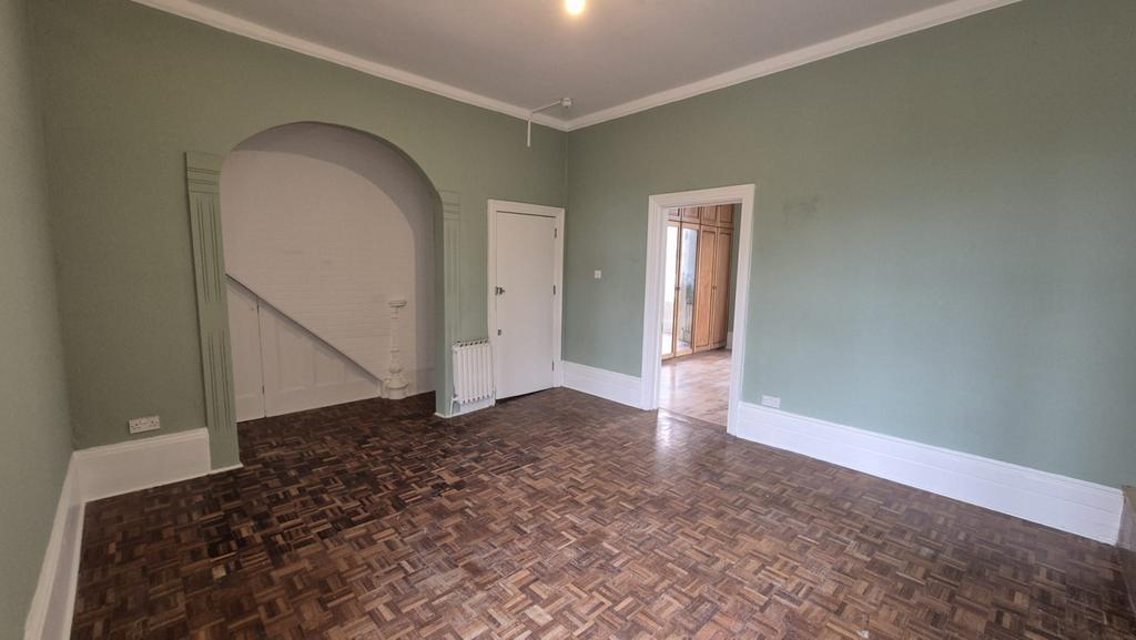 Apartment in London - View 3