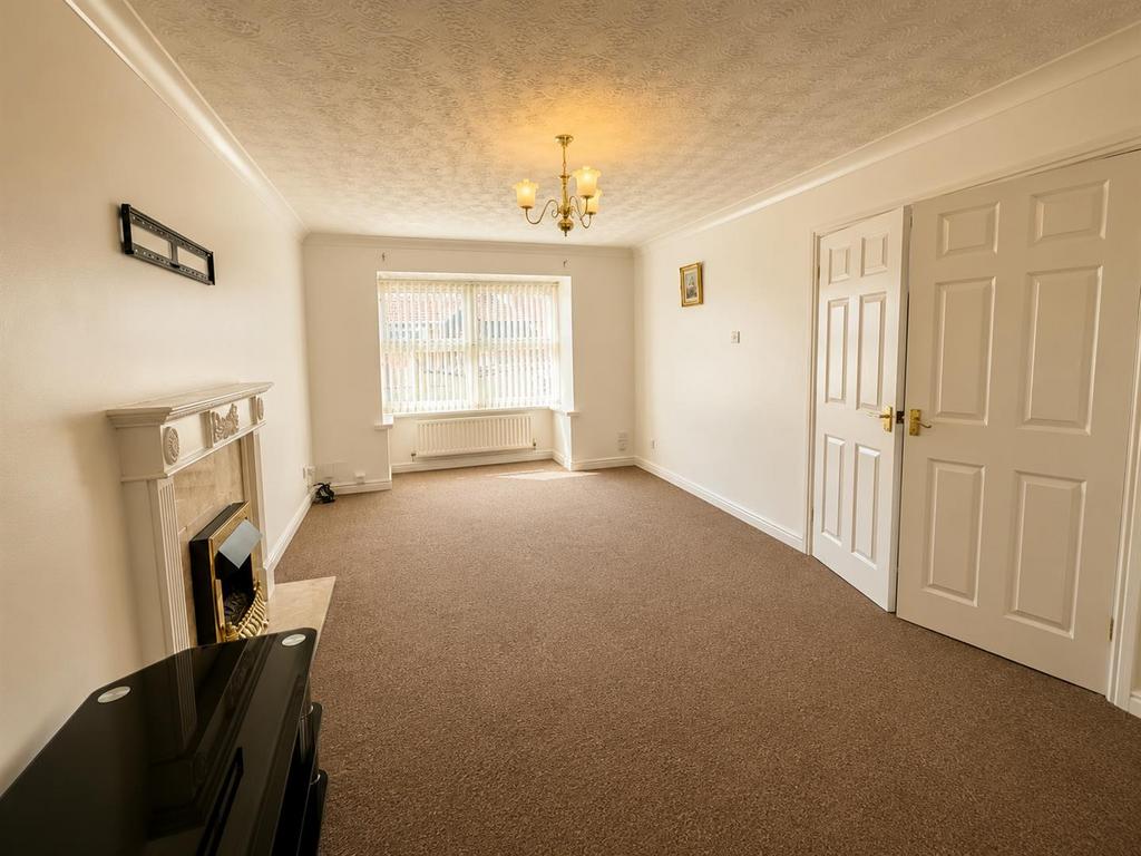 House in Nottingham - View 5