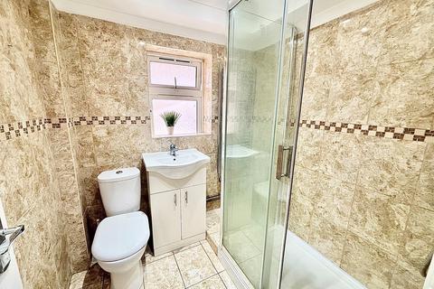 6 bedroom house to rent, Reede Road, Dagenham, RM10
