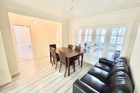 6 bedroom house to rent, Reede Road, Dagenham, RM10