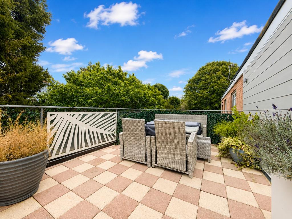 Apartment in Dorset - View 4