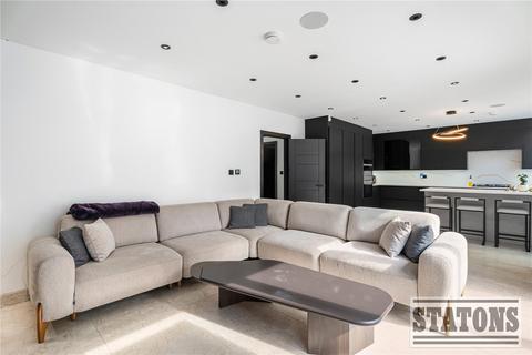 6 bedroom detached house for sale, Plough Hill, Cuffley, Potters Bar, Hertfordshire, EN6