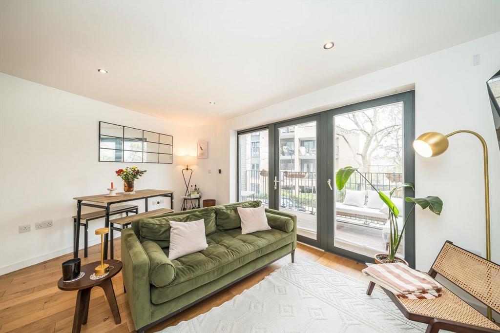 Apartment in London - View 2
