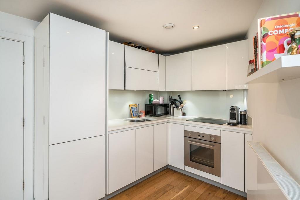 Apartment in London - View 4
