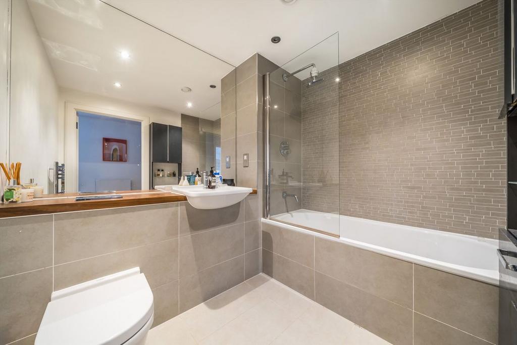 Apartment in London - More