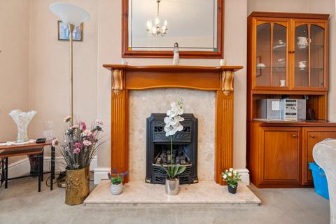 3 bedroom semi-detached house for sale, Kiln Lane, Dentons Green, WA10