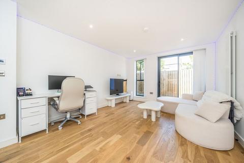 1 bedroom flat for sale, Longley Road, London SW17