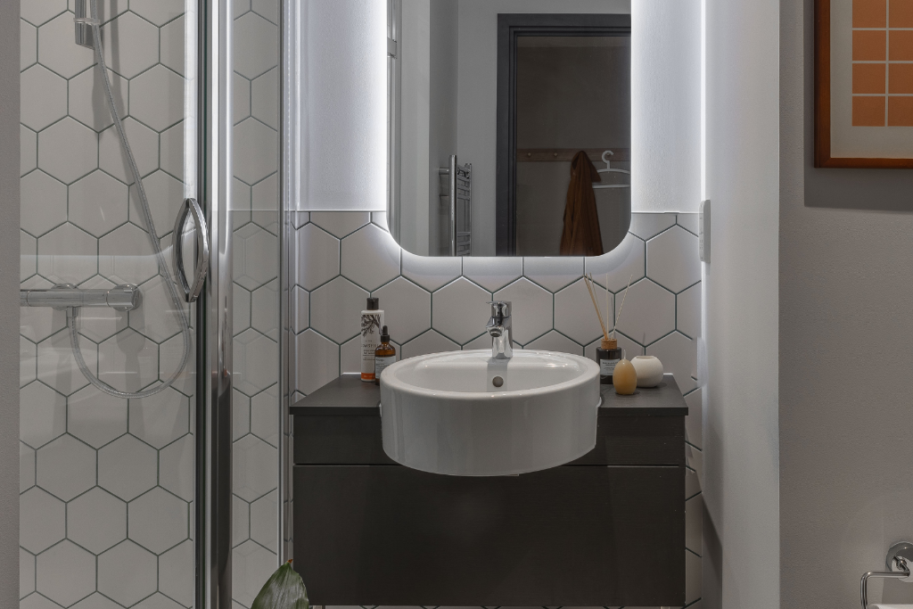 Apartment in Wembley, London - More