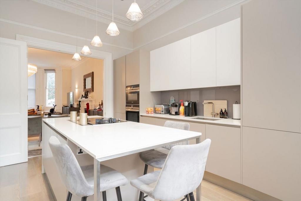 Apartment in London - View 3