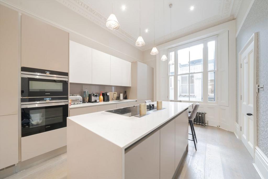 Apartment in London - View 4