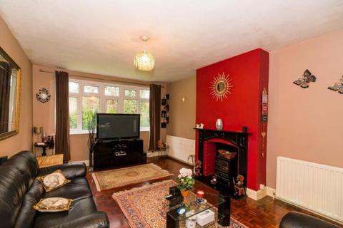 3 bedroom flat for sale, Watford Way, London, NW4