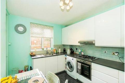 3 bedroom flat for sale, Watford Way, London, NW4
