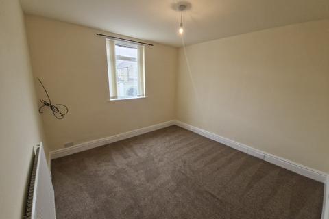 2 bedroom flat to rent, Red Bank Road, Bispham, Blackpool, FY2