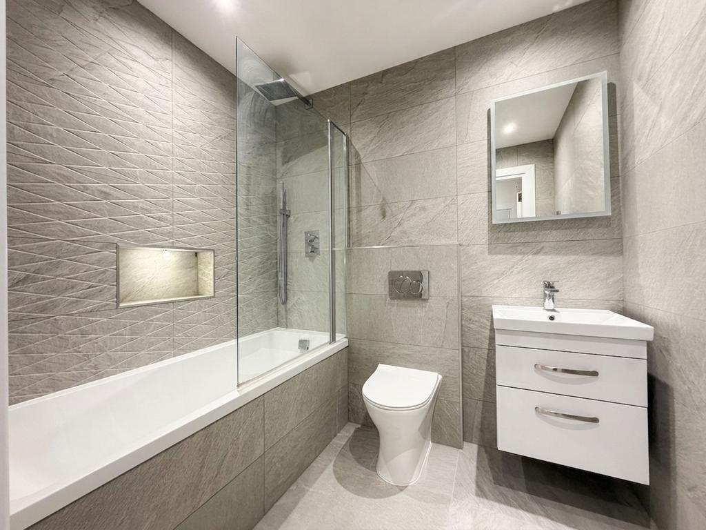 House in Greater London - More
