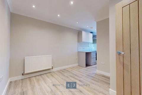 1 bedroom apartment to rent, Lea Bridge Road, Leyton E10