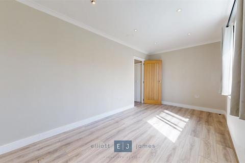 1 bedroom apartment to rent, Lea Bridge Road, Leyton E10