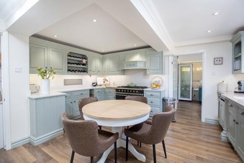 4 bedroom detached house for sale, Cardigan Road, Kettering NN14