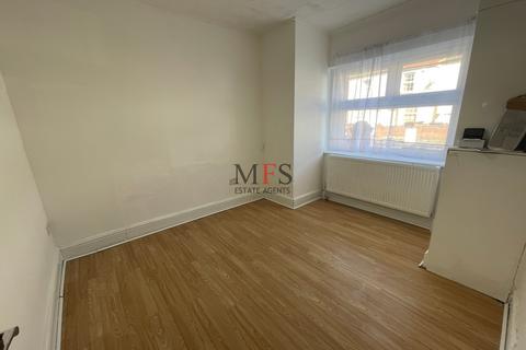 Clarence Street, Southall, UB2