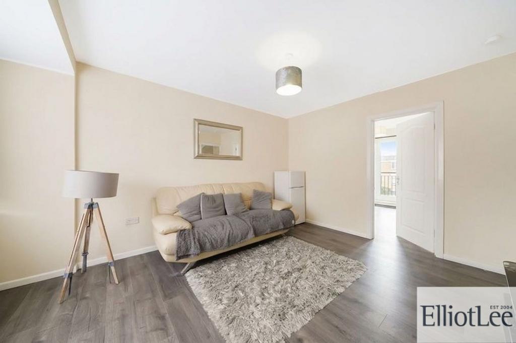 House in Harrow - View 2