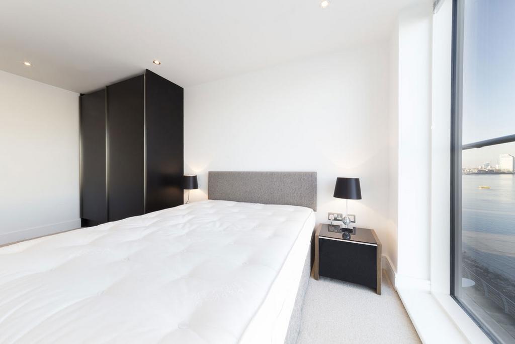 Apartment in Greenwich - View 2