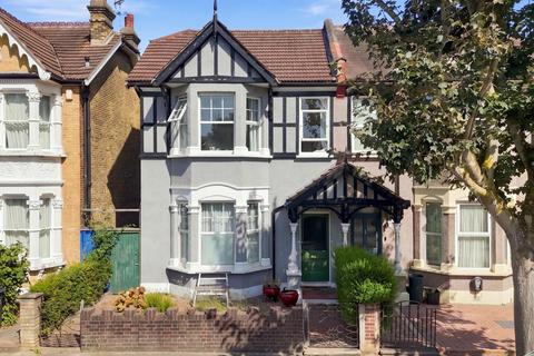 3 bedroom house for sale, Wanstead Park, Aldersbrook