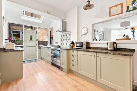 3 bedroom house for sale, Wanstead Park, Aldersbrook