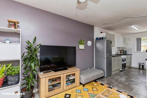 2 bedroom flat for sale, Laurel Walk, Horsham, RH13