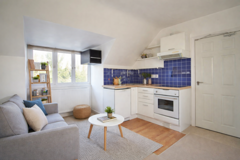 Studio to rent, The Grove, Isleworth, TW7