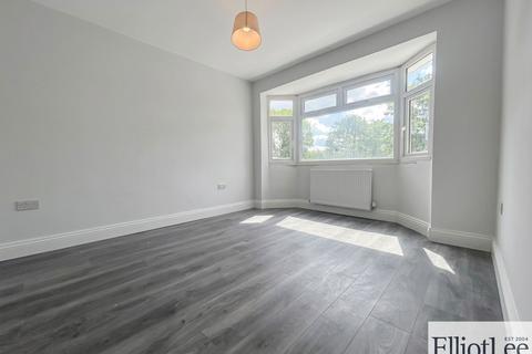 3 bedroom maisonette to rent, Somerset Road, Southall UB1
