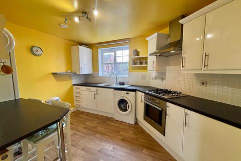 2 bedroom flat to rent, Black Eagle Court, Burton-on-Trent, DE14