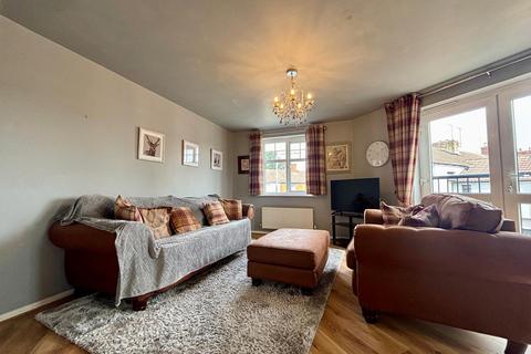 2 bedroom flat to rent, Black Eagle Court, Burton-on-Trent, DE14