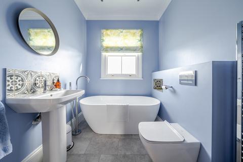 3 bedroom semi-detached house for sale, Victoria Road, Bromley, BR2