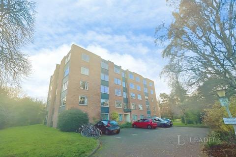 2 bedroom flat to rent, Westberry Court, CB3