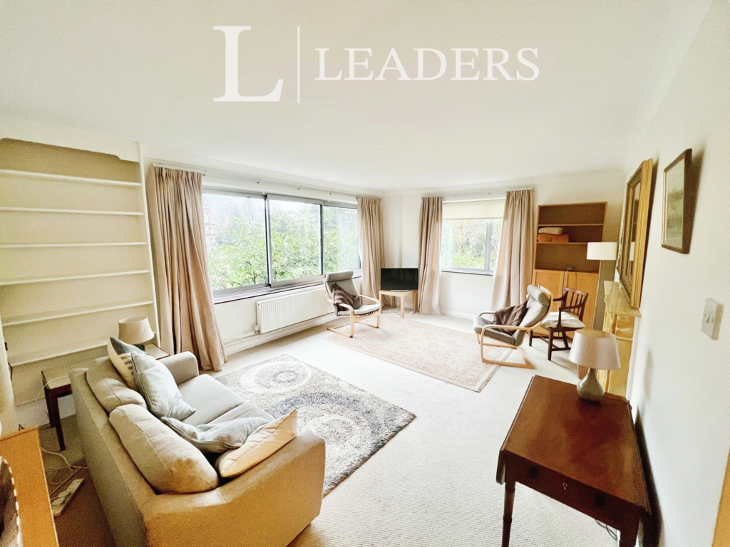 Apartment in Cambridge, Newnham - View 2