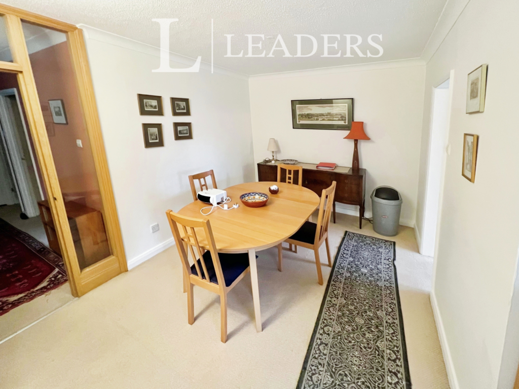 Apartment in Cambridge, Newnham - View 4