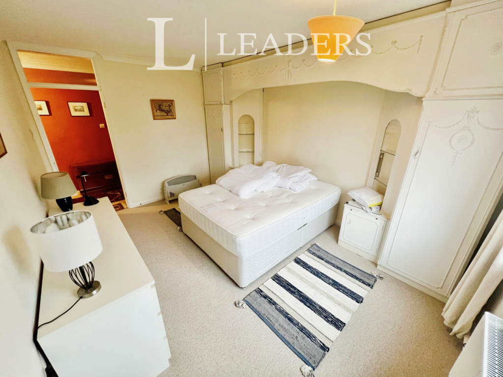 Apartment in Cambridge, Newnham - View 5