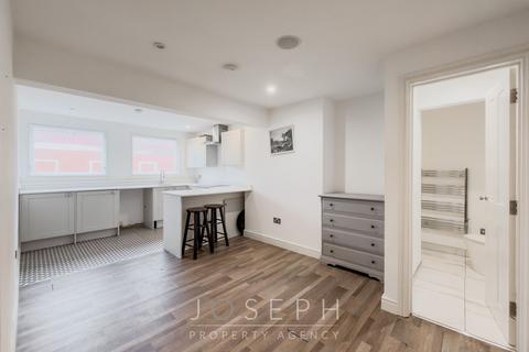 2 bedroom apartment to rent, Museum Street, IP1