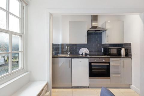 Studio to rent, Park West, Hyde Park Estate, London, W2