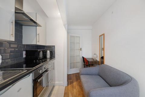Studio to rent, Park West, Hyde Park Estate, London, W2