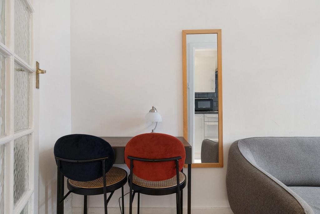 Apartment in London, City of Westminster - View 3