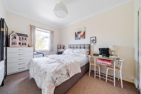 undefined, Fishers Lane, Chiswick, London, W4